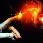 बिजली का खंभा गिरने से दो बिजली कर्मचारी घायल