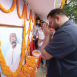 पूर्व विधायक हरिनंदन का निधन, तेजस्वी दुखी, बोले- पूरी पार्टी परिवार के साथ खड़ी