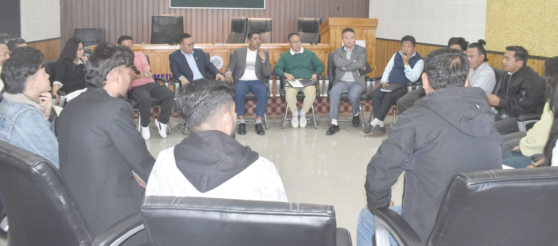 कॉमेडियन शो के लिए कमेटी का होगा गठन