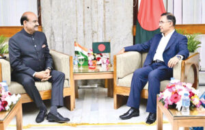 बांग्लादेश के नए पीएम से मिले ओम बिरला, भारत आने का दिया न्योता