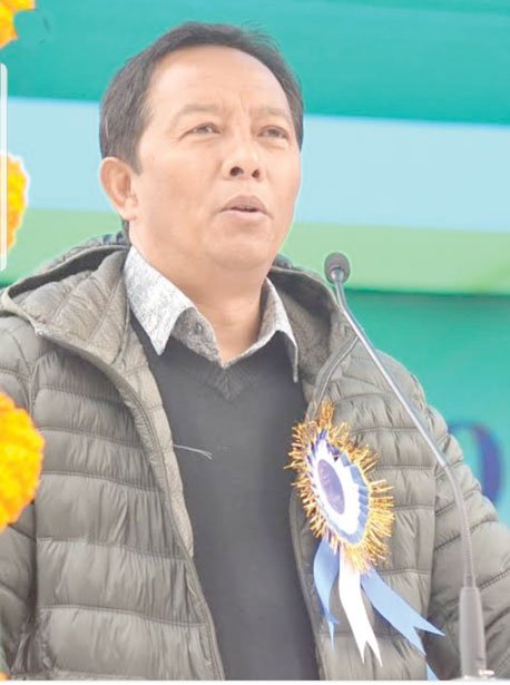 युद्ध अपराधी घोषित किए जाएं ट्रंप : विनय तमांग