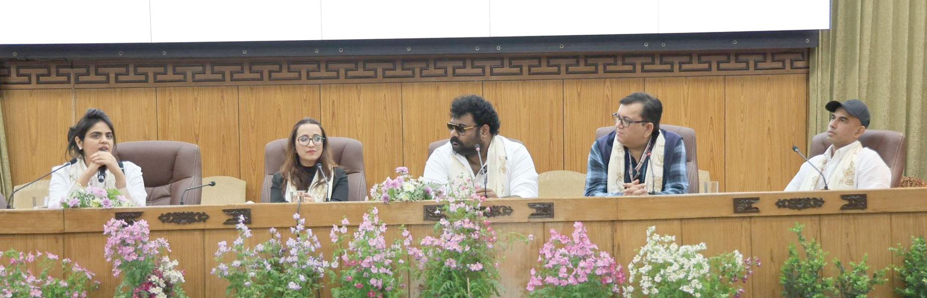 ‘निर्माताओं की बातचीत’ शीर्षक पर पैनल चर्चा आयोजित