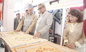 राज्यपाल ने हस्तशिल्प एवं हथकरघा निदेशालय का किया दौरा