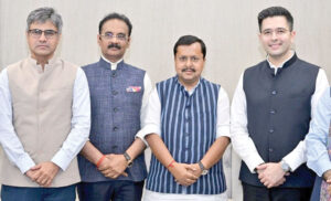 आप में सियासी भूकंप, 7 राज्यसभा सांसदों ने थामा बीजेपी का दामन