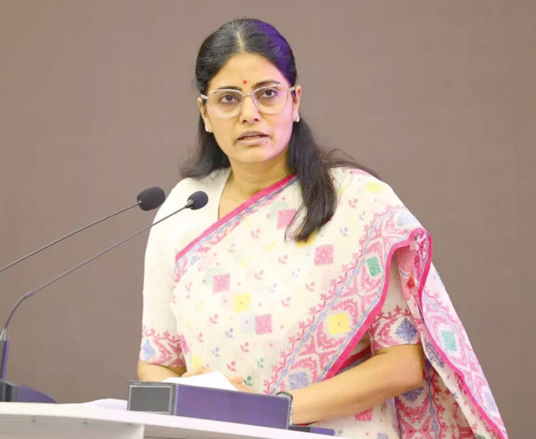 भारत का फार्मा सेक्टर : नवाचार और युवाओं के लिए नया आकाश