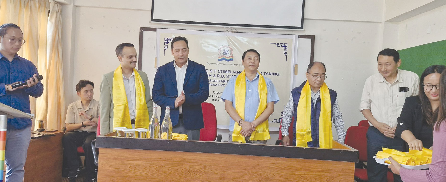 सहकारी समितियों के प्रबंधकों व सचिवों के लिए प्रशिक्षण कार्यक्रम आयोजित