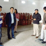 जिलाधिकारी ने गैस गोदाम का किया निरीक्षण