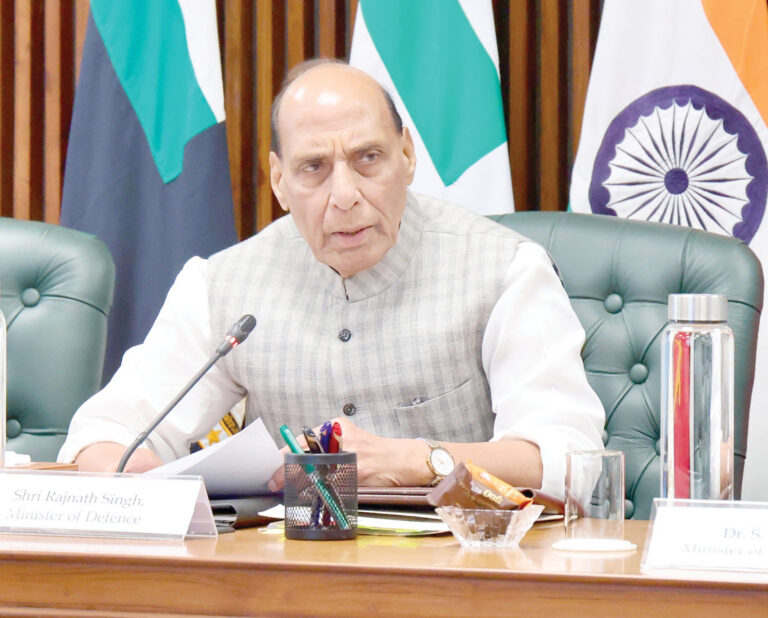 पश्चिम एशिया संकट पर भारत अलर्ट, राजनाथ सिंह बोले- हर स्थिति के लिए तैयार रहें