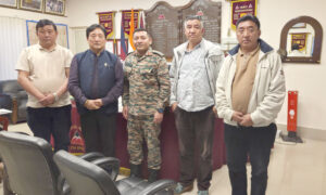 सामदुप लेप्चा ने तारुम सड़क संपर्क बहाली को लेकर की बैठक