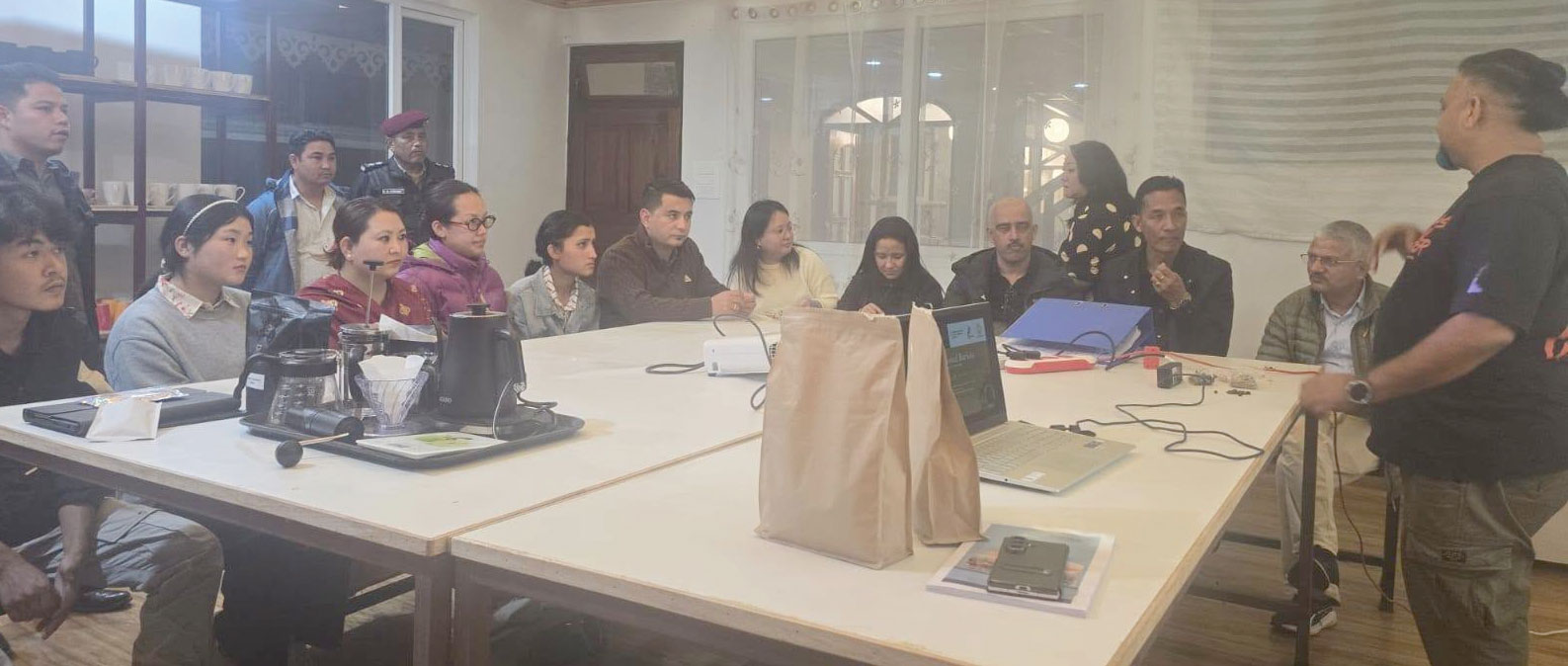 जिला प्रशासन के अधिकारियों ने प्रशिक्षण केंद्र का किया निरीक्षण