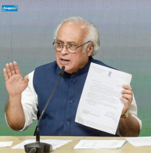 भारत की विदेश नीति की परंपरा से भटक रही है सरकार : जयराम रमेश