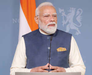 युद्ध नहीं, संवाद से निकलेगा समाधान : पीएम मोदी