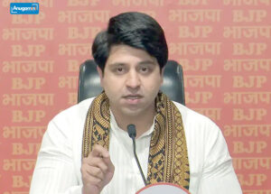 राहुल गांधी बन गए हैं राजनीतिक बोझ: शहजाद पूनावाला