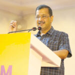 ई20 पेट्रोल को लेकर घमासान, केजरीवाल ने उठाए पुरानी गाड़ियों की सुरक्षा पर सवाल