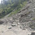 भारी बारिश से गेजिंग में जनजीवन प्रभावित, कई सड़कें बंद