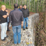 सड़कों की बदहाली पर सख्त हुए मंत्री दहाल, क्षतिग्रस्त हिस्सों की मरम्मत और संवेदनशील ढलानों की सुरक्षा को प्राथमिकता देने के निर्देश
