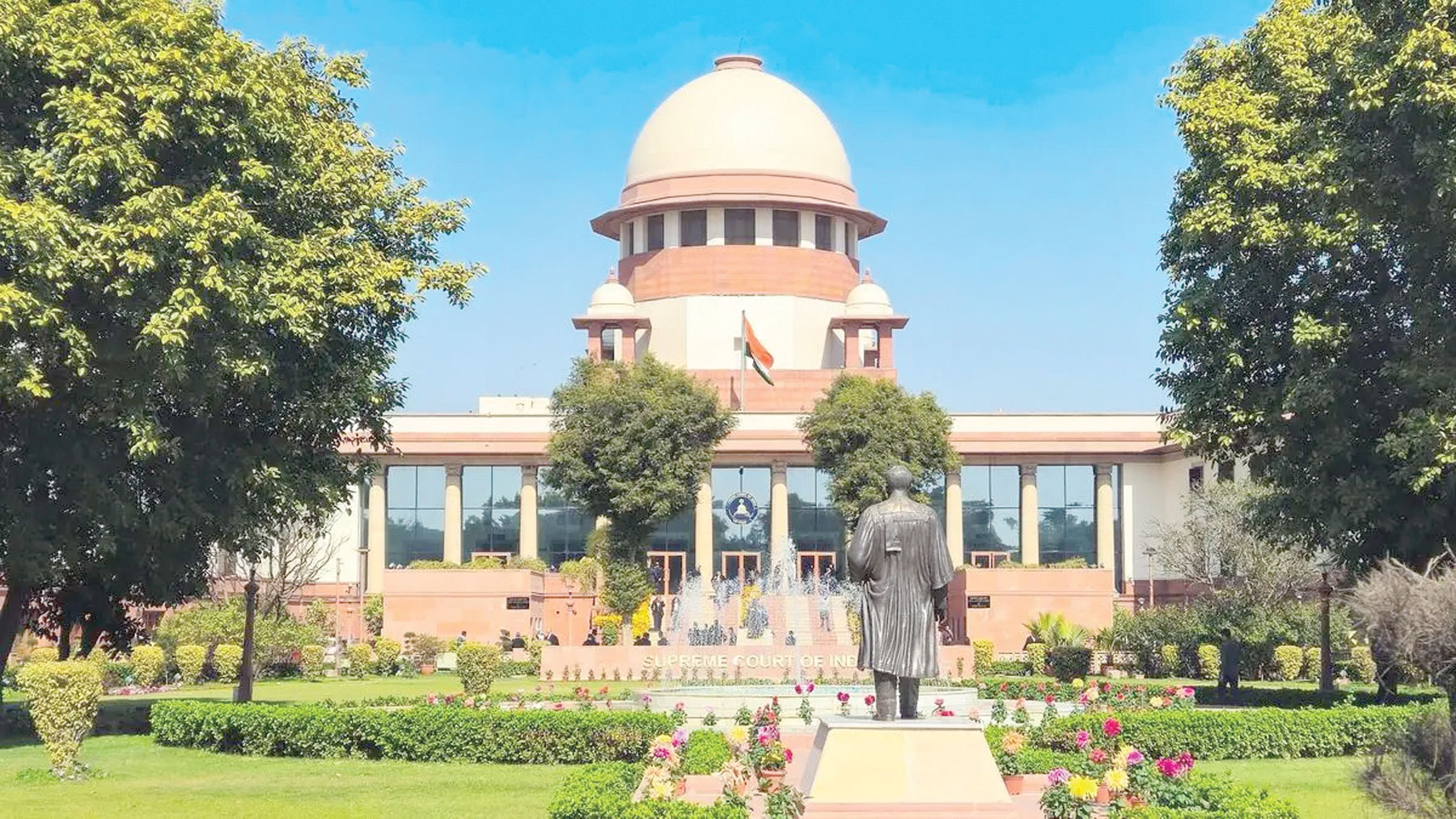 टीएमसी नाम-चिह्न विवाद पर सुप्रीम कोर्ट सख्त, चुनाव आयोग से मांगी समयसीमा